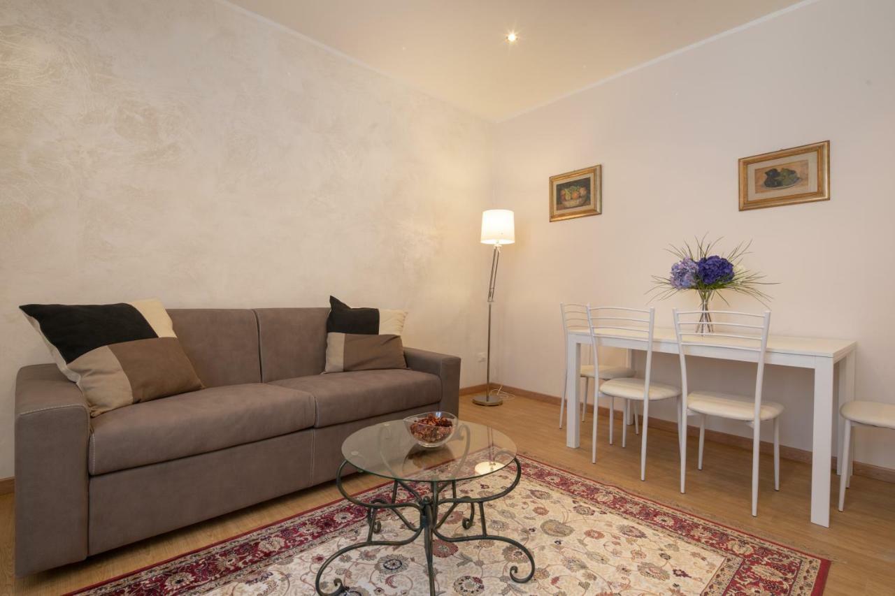 Modern Duomo View Apartment