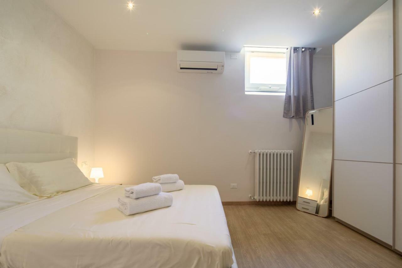 Modern Duomo View Apartment